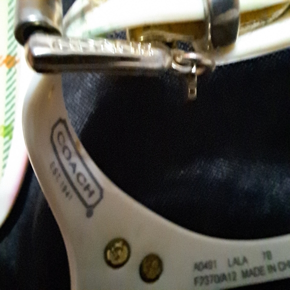 Coach Thong Sandals 9M - Picture 7 of 10